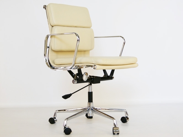 Eames Soft Pad EA217 - Beige