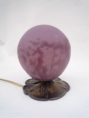 Lotus lampada della sfera 17 berlingot rosa. Altezza 20 cm. Ottone pasta massiccia vetro - Lampade